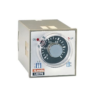 31L48TPBM240 - Temporizzatore ritardato alleccitazione. Multiscala e monotensione‚ esecuzione estraibile e da incasso 48x48mm‚ 220...240vac 