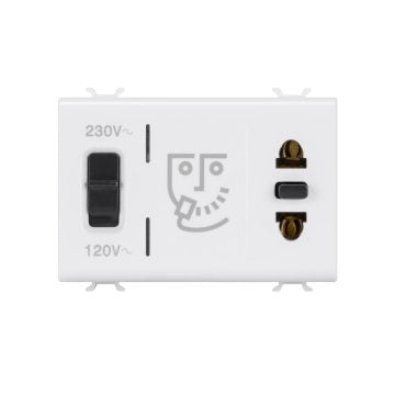 Gewiss GW10331 - PRESA PER RASOIO STANDARD EUROAMERICANO CON TRASFORMATORE DI ISOLAMENTO - 230V ac - 50/60 Hz - 3 MODULI - BIANCO - CHORUS