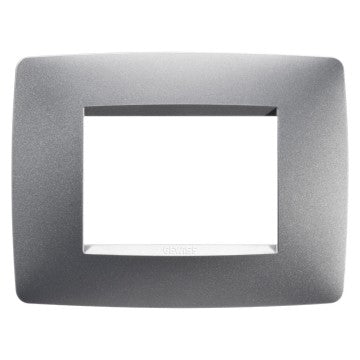 Gewiss GW16103VT - PLACCA ONE - IN TECNOPOLIMERO VERNICIATO - 3 POSTI - TITANIO - CHORUS