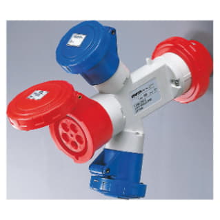 Gewiss GW64059 - MOLTIPLICATORE ADATTATORE MOBILE IP67-SPINA 3P+N+T 16A 400V ac 50/60HZ-2 PRESE 2P+T 16A 230V ac+1 PRESA 3P+N+T 16A 400V ac