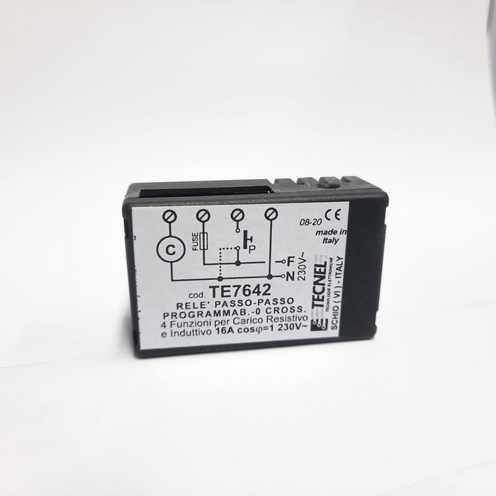 TE7642 - RELÈ ELETTRONICO PASSO-PASSO CON TIMER E 4 FUNZIONI 2500W F/N