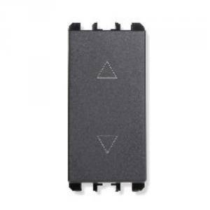 Urmet 10140 - COMMUTATORE 3PS 1P 10A 1M TSTA