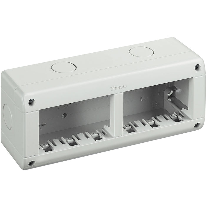 BTicino 25406 - custodia IP40 composta da base e coperchio - 3+3 moduli Mtix