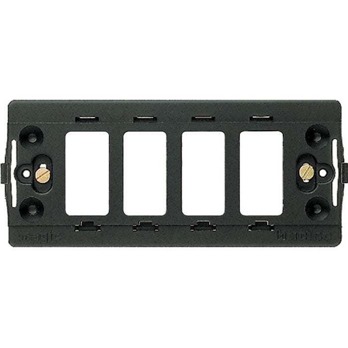 BTicino 504R - MAGIC - SUPPORTO A 4 POSTI MODULO 504